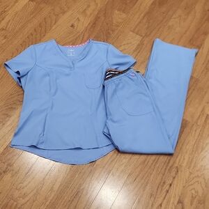 Heart Soul scrub set